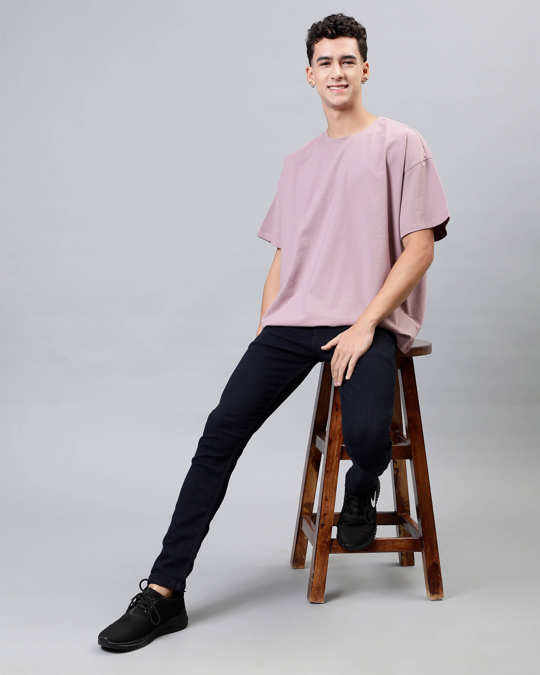 LilacOversizedMenTshirt_56A9966.jpg