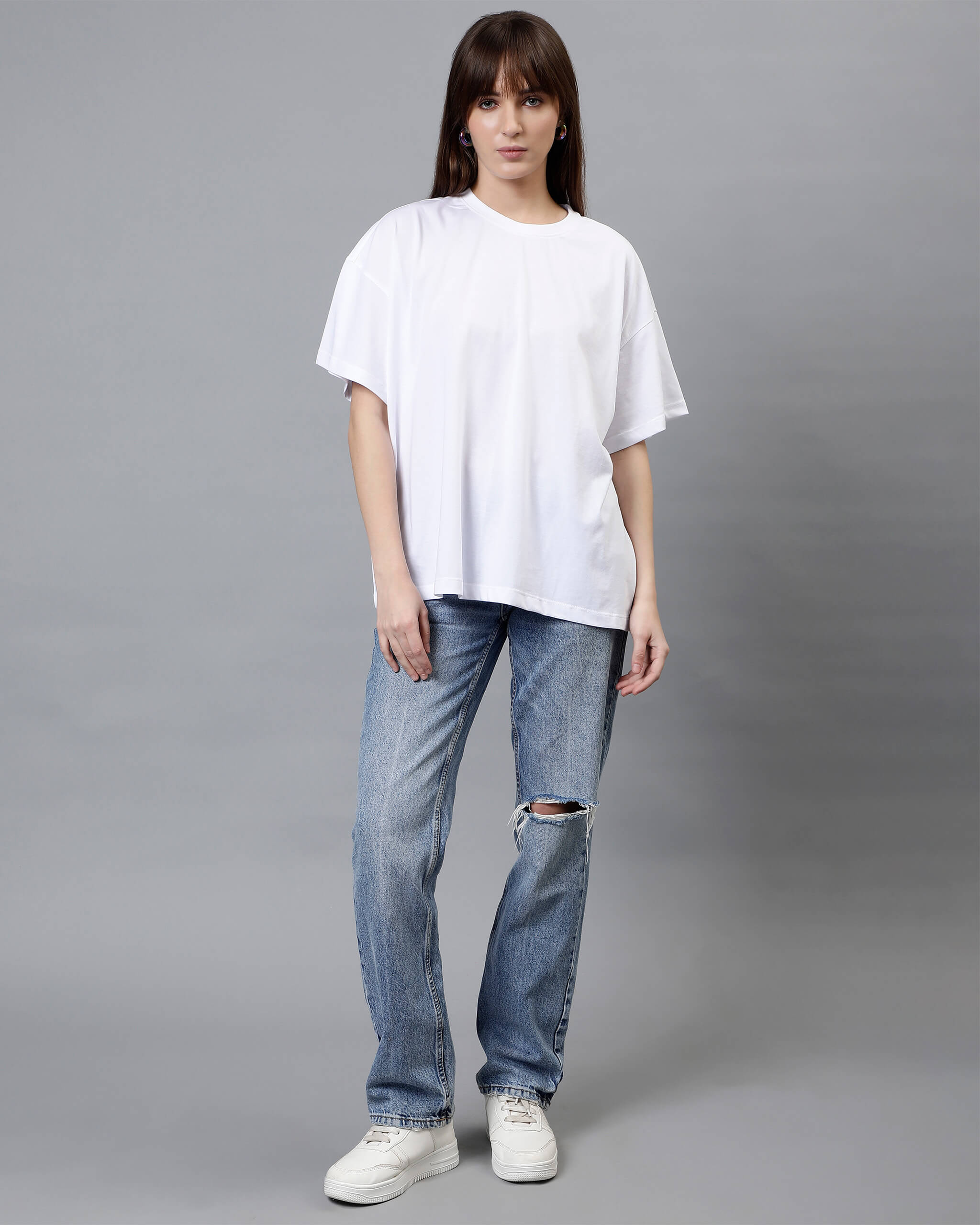 WhiteOversizedWomen_sTshirt_56A0320.jpg